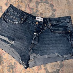 NWOT Frame Denim Blue Jean Shorts Size 32 Distressed Hem